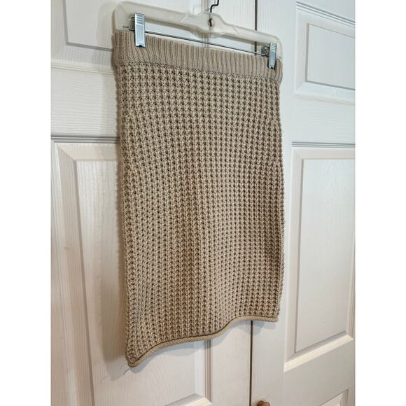 POL Creamy Biege Knit Crochet Pencil Skirt- Size Small - Picture 7 of 8